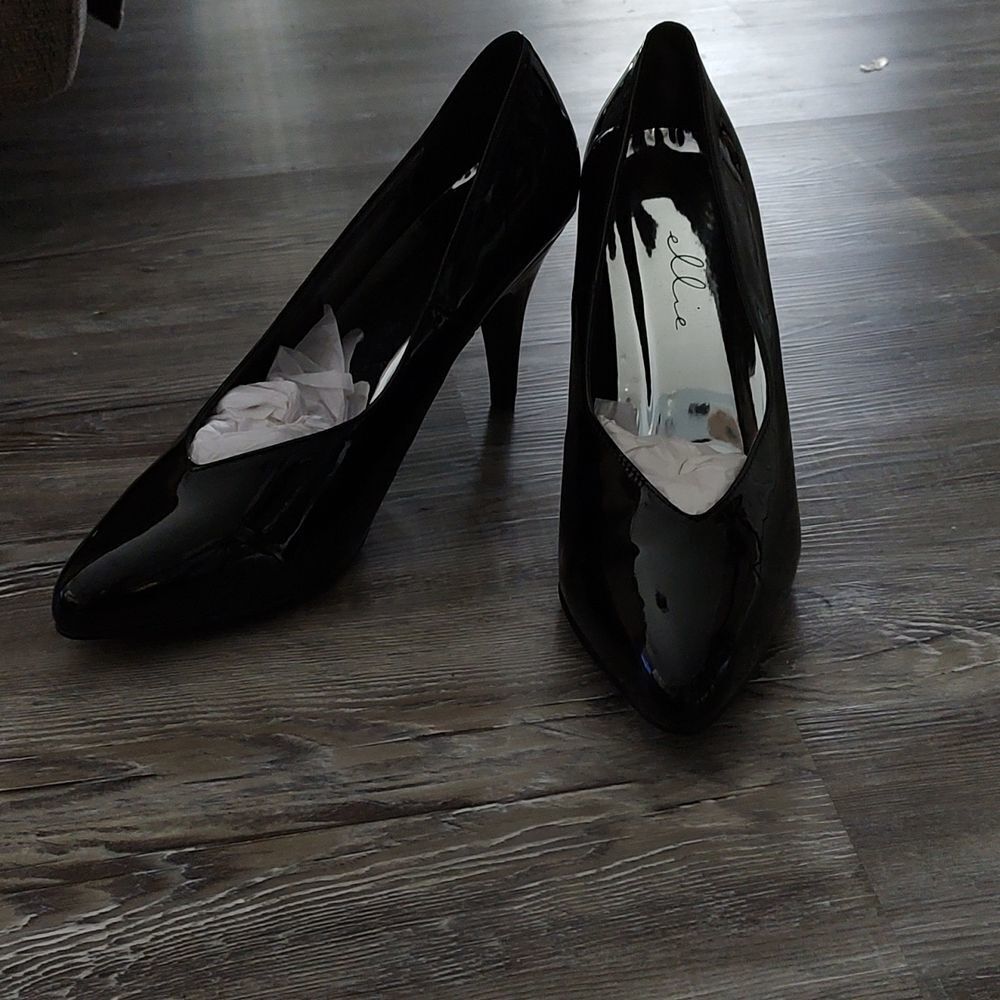 Ellie black patent pump heel dress shoes Sz 16